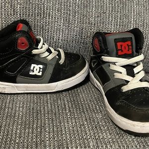 DC Toddler Rebound Sneakers size 5